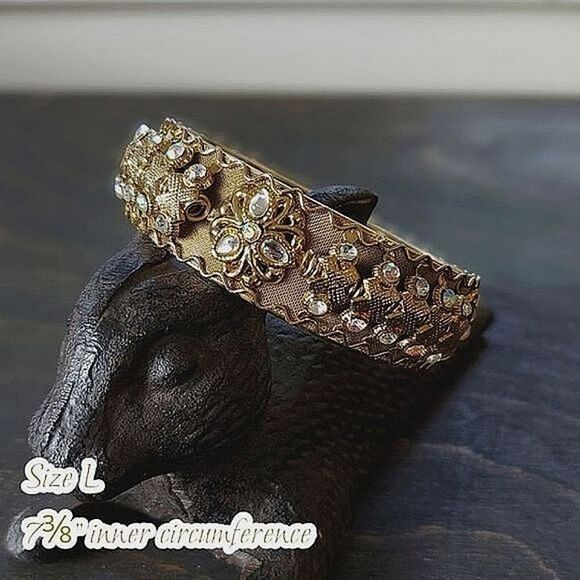 Vtg gold tone rhinestone hinged bangle - Picture 1 of 8